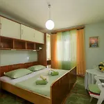 Mirjana - Centre Of 3* Trogir
