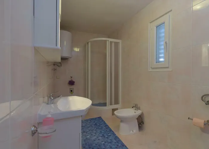 Πανσιόν Mirjana - Centre Of Τρογκίρ