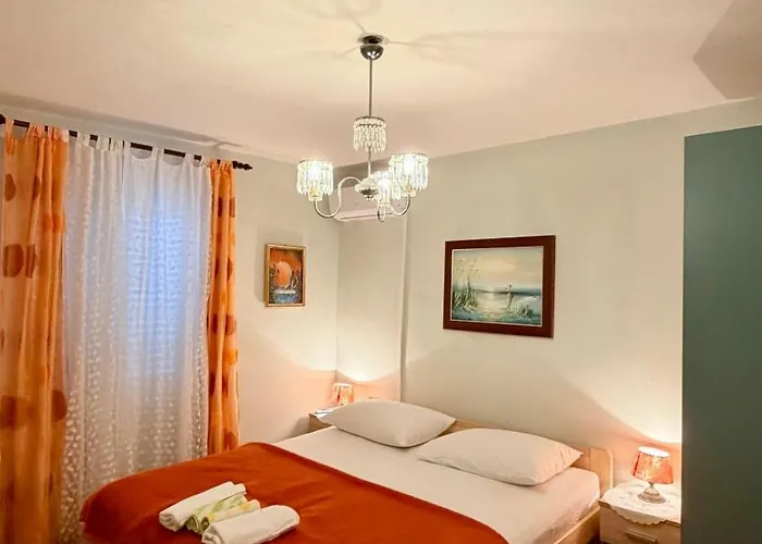 Mirjana - Centre Of 3* Trogir